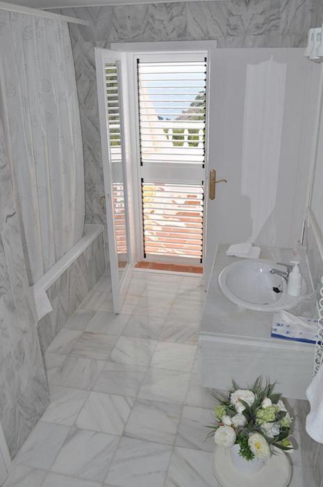 Hotel Village Cala Vadella  Room photo