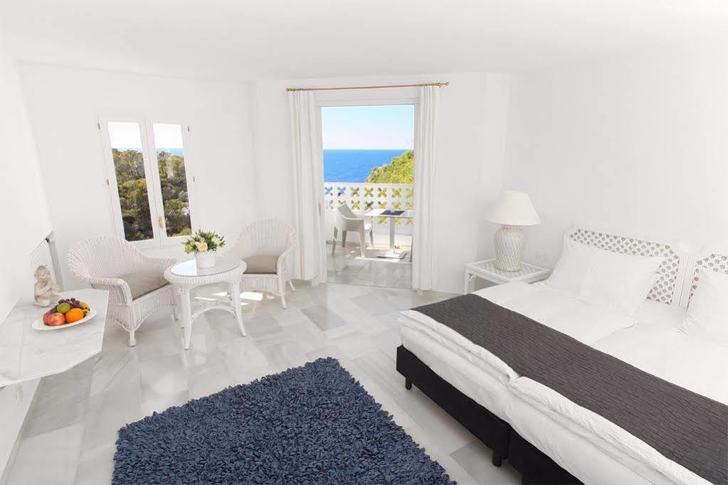 Hotel Village Cala Vadella  Exterior photo